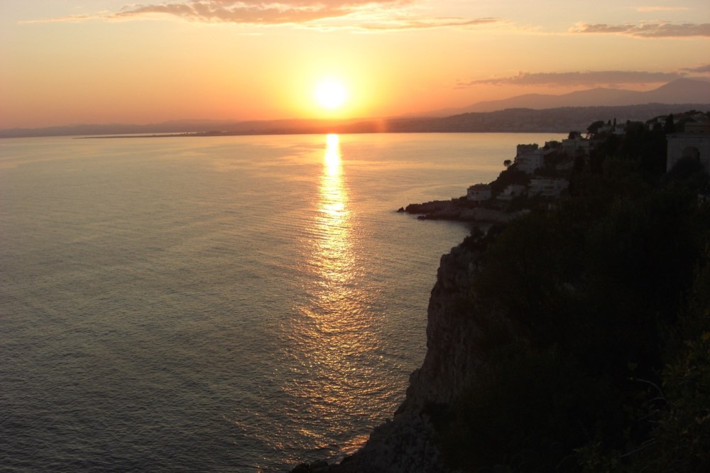 Sunset while walking from Villefranche to Nice one evening