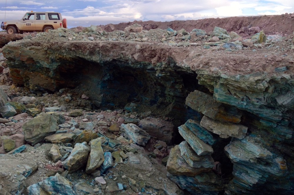 (Mar 2015) A never-ending pit of malachite, mostly dug out by artisanal miners.