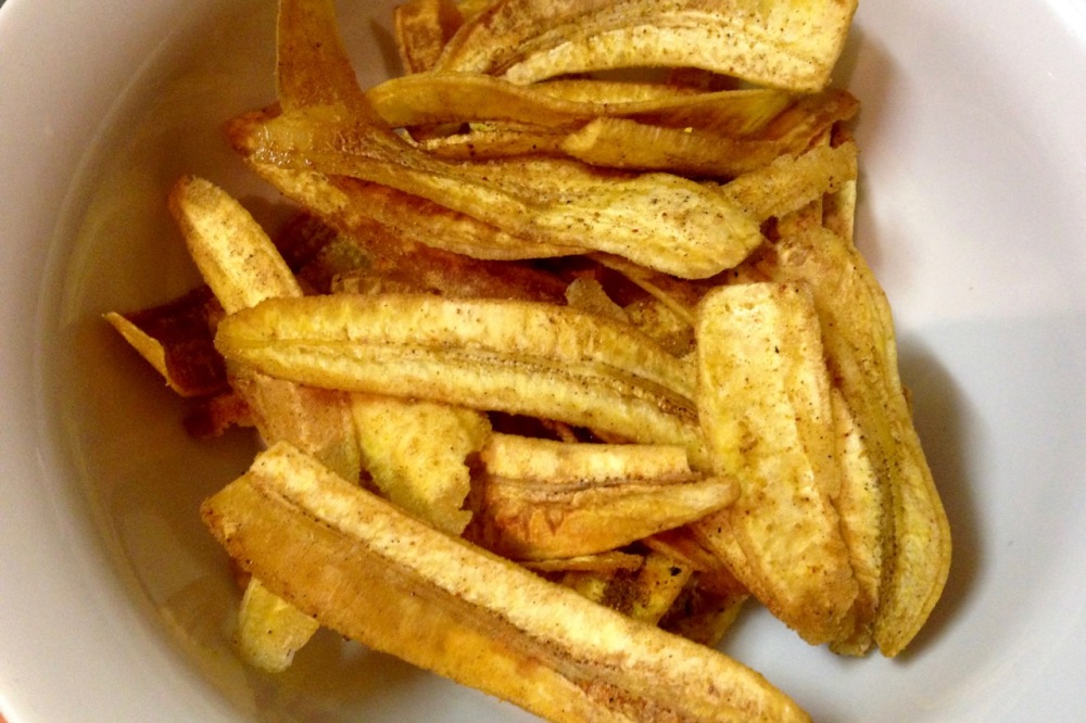 Spicy plantain chips